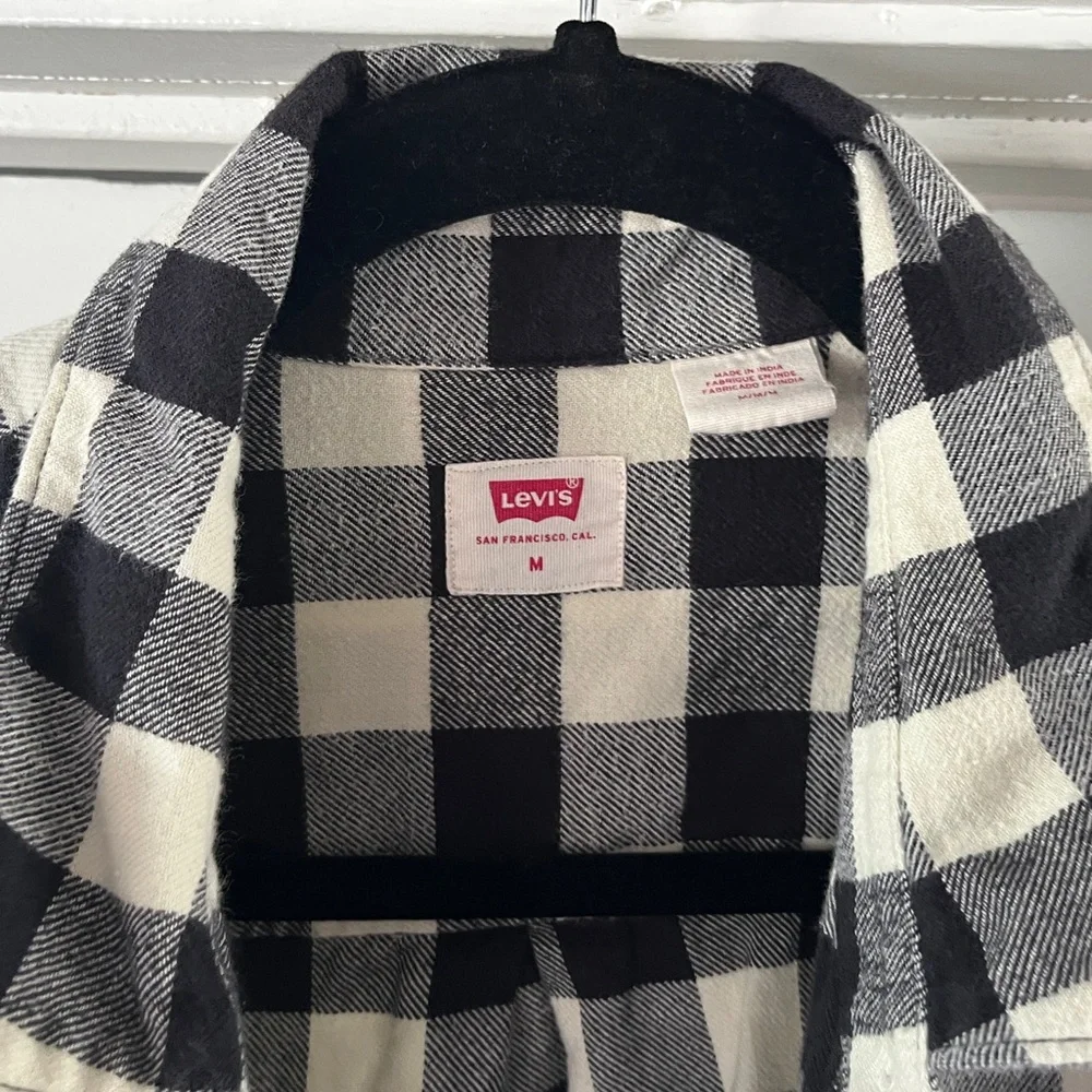 Levi's Classic Black and White Plaid Shirt - Picture 3 of 7